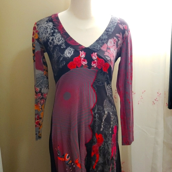 Dress - Picture 1 of 6